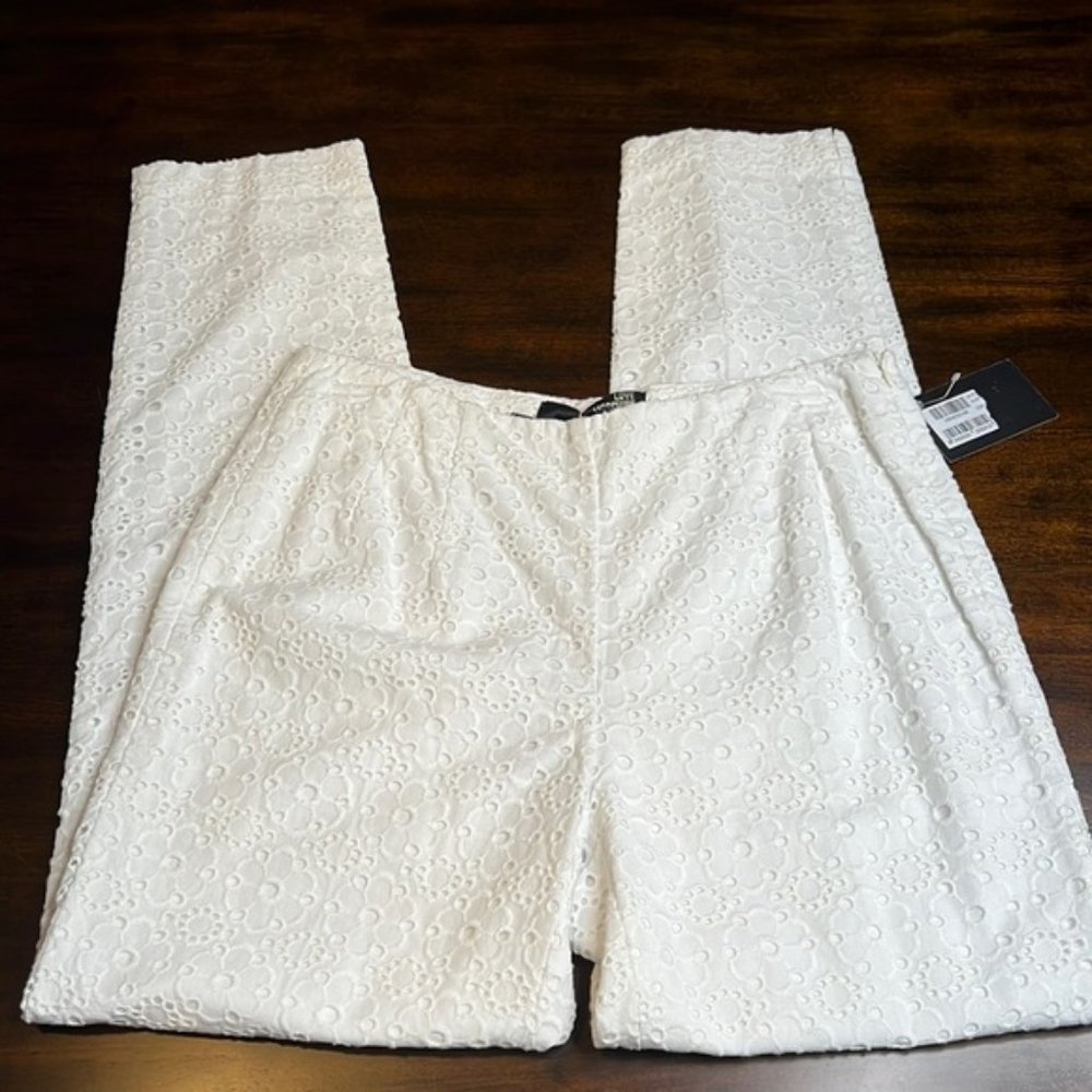 Love MOSCHINO | NWT Eyelet Dainty White Pants - Picture 3 of 8